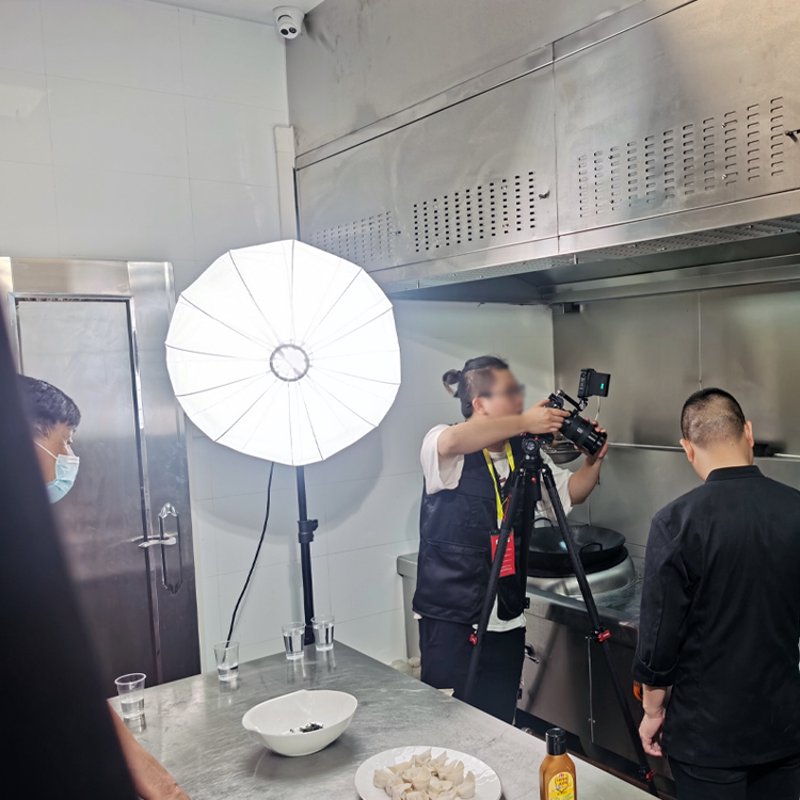 画册设计在现代商业中的新趋势与挑战